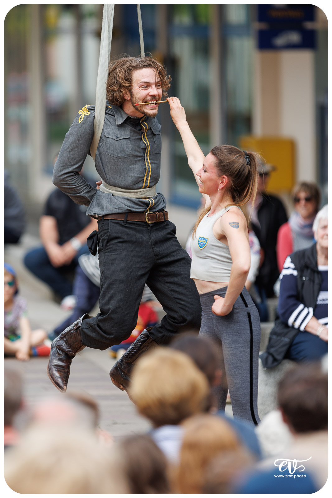 SUR MESURE (CIE BARRIÈRE)